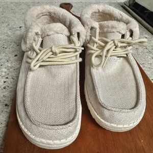 NWOT Hey Dude Britt Herringbone Cream Size 6